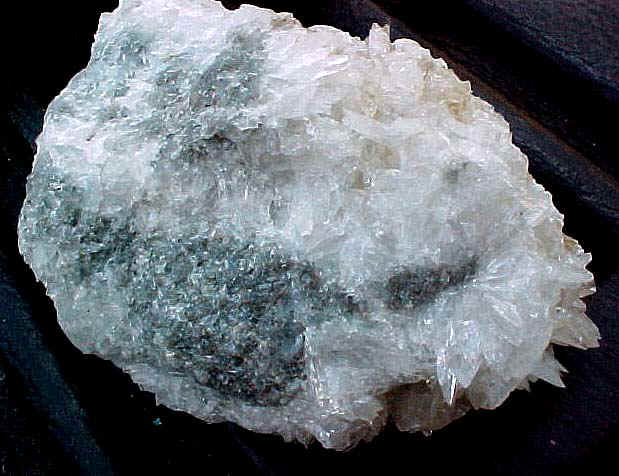 http://www.quartzcrystals.net/colemanitesp-12.jpg (807370 bytes)