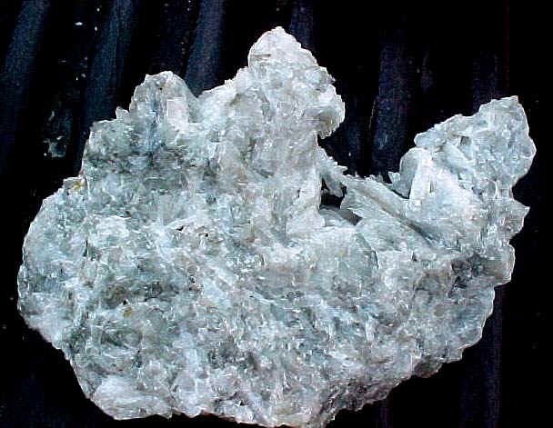 http://www.quartzcrystals.net/colemanitesp-19.jpg (807370 bytes)