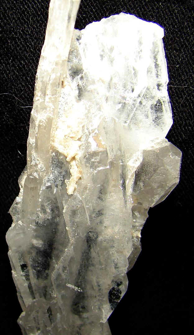 http://www.quartzcrystals.net/icexl-5.jpg (582341 bytes)