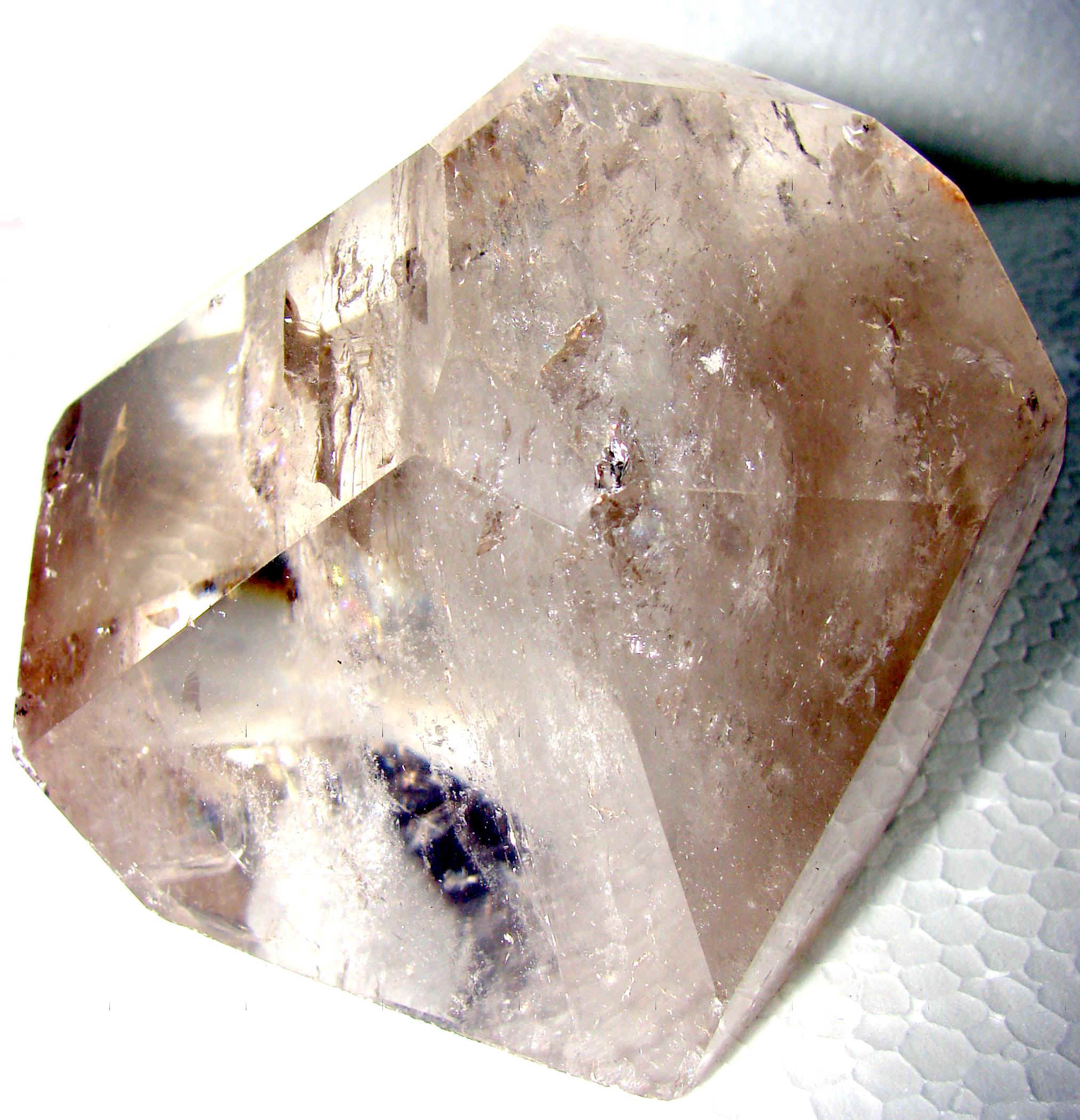 http://www.quartzcrystals.net/nuff-17.jpg (807370 bytes)