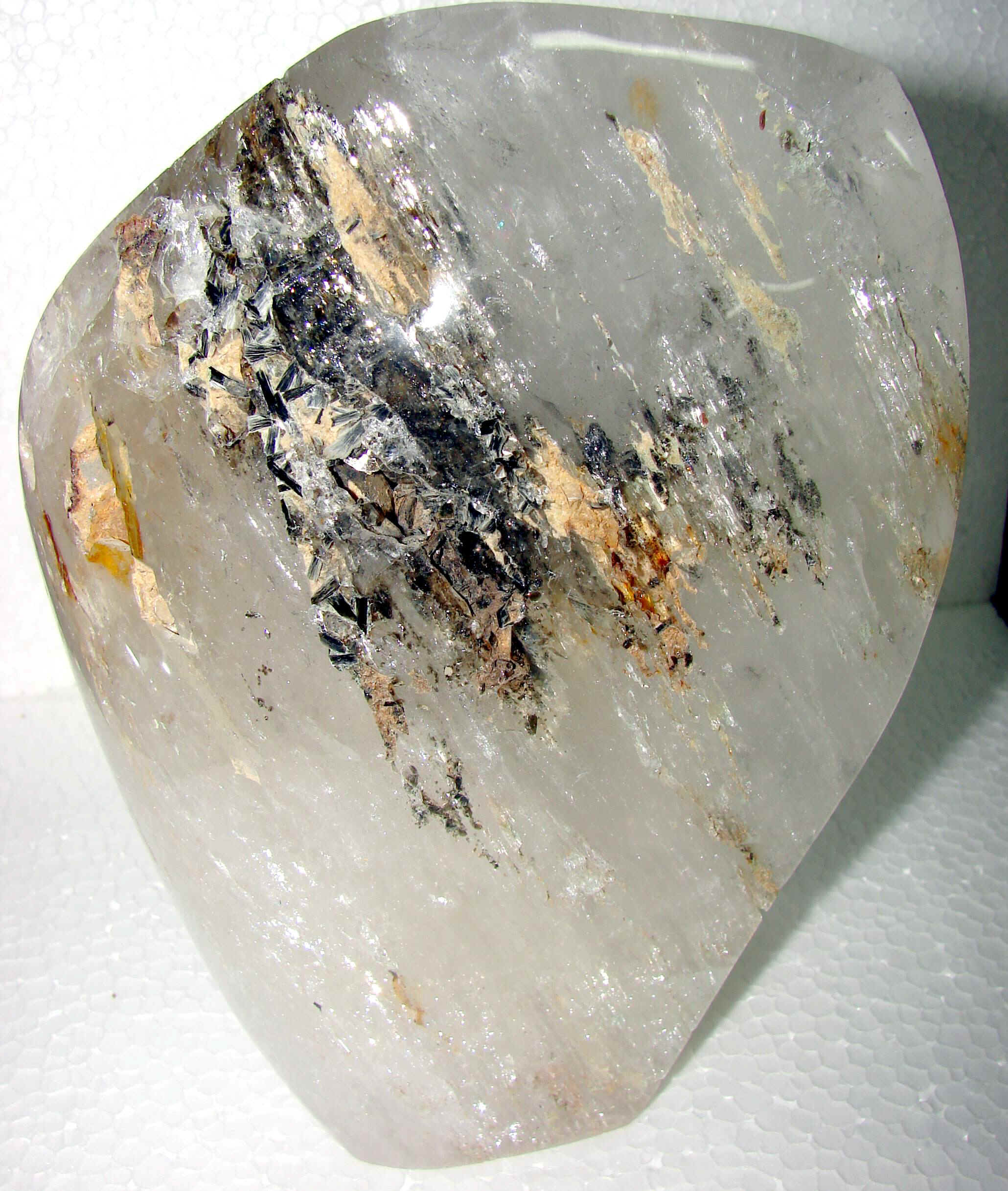 http://www.quartzcrystals.net/nuff-6.jpg (807370 bytes)