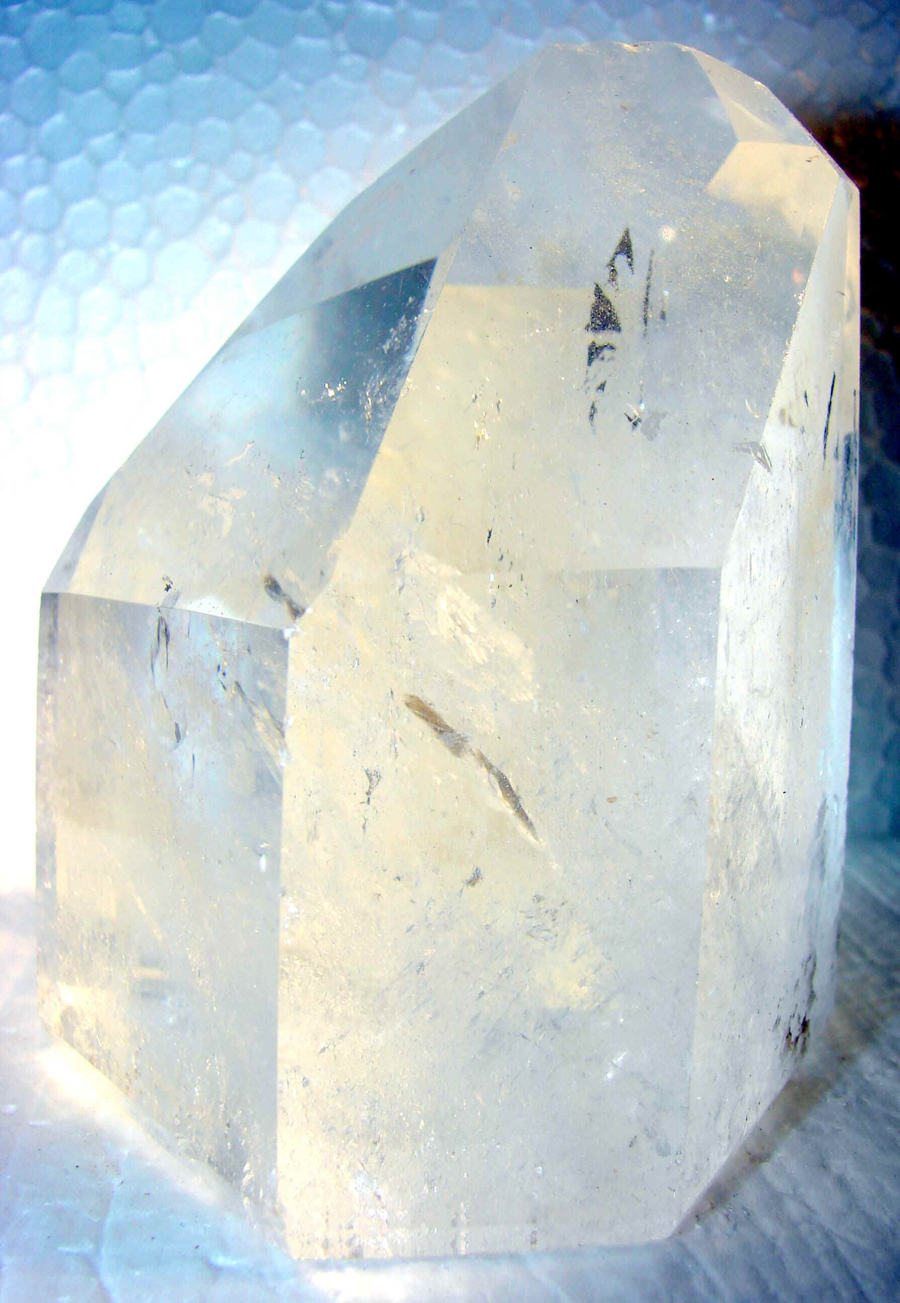 http://www.quartzcrystals.net/nuxl-21.jpg (807370 bytes)