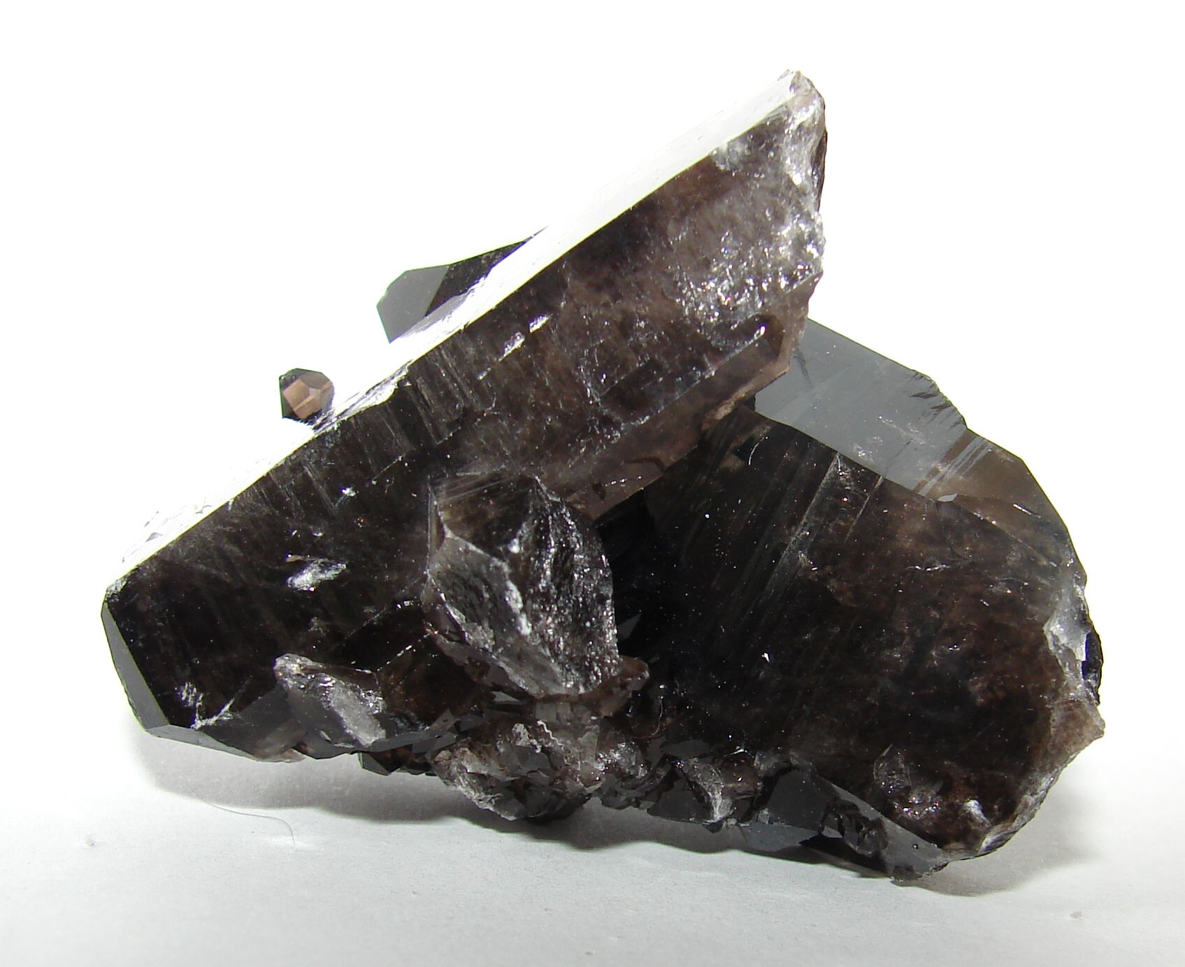 http://www.quartzcrystals.net/smsmokey-30.jpg (582341 bytes)