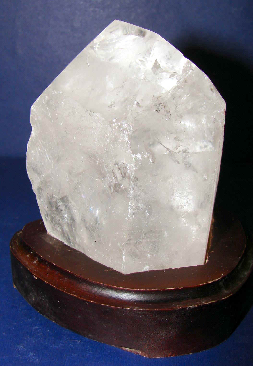 http://www.quartzcrystals.net/woodxl-1.jpg (582341 bytes)