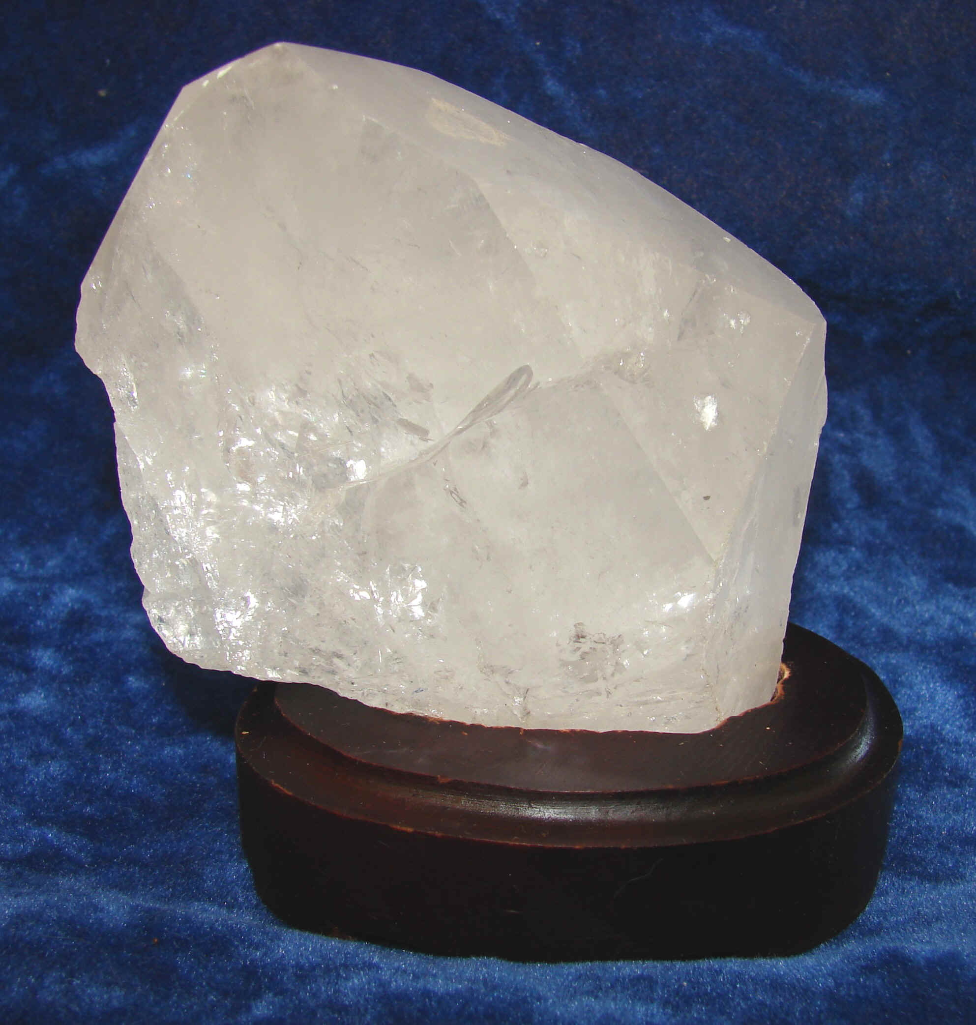 http://www.quartzcrystals.net/woodxl-20x.jpg (582341 bytes)