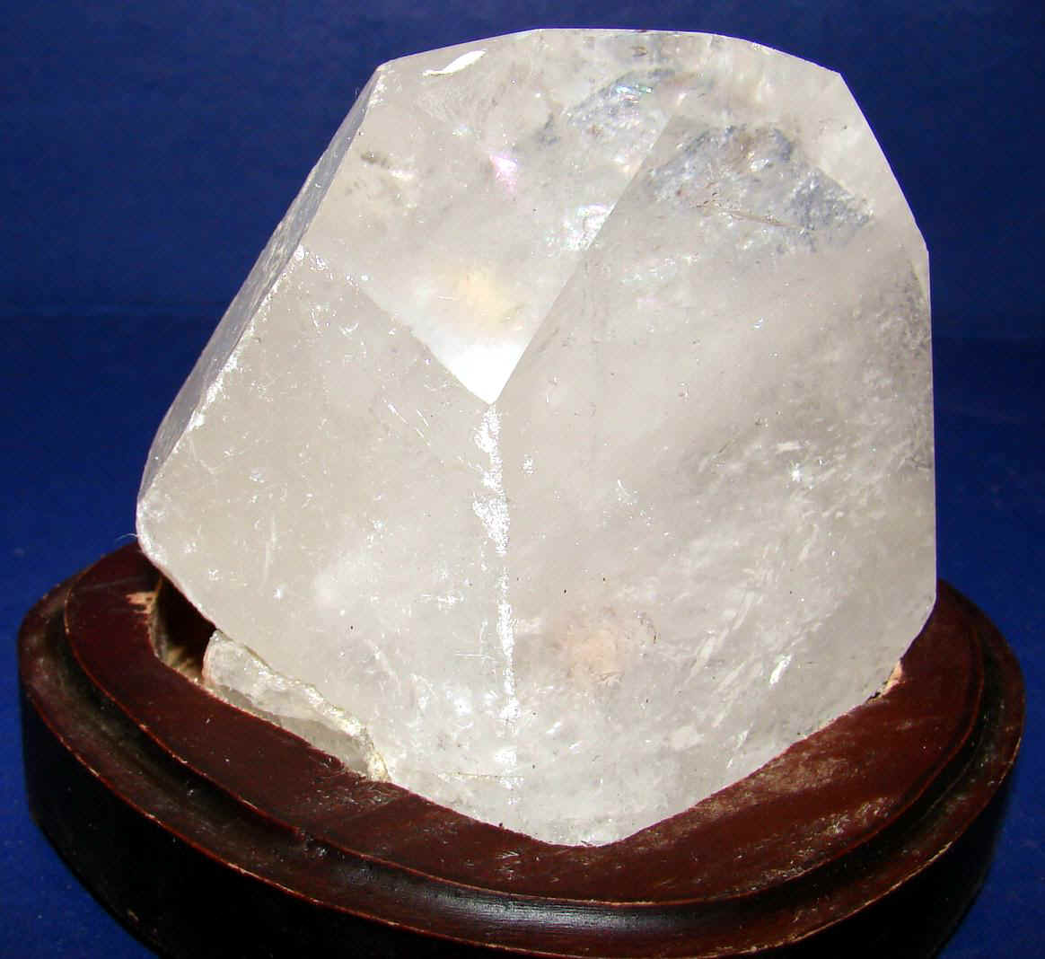 http://www.quartzcrystals.net/woodxl-8.jpg (582341 bytes)